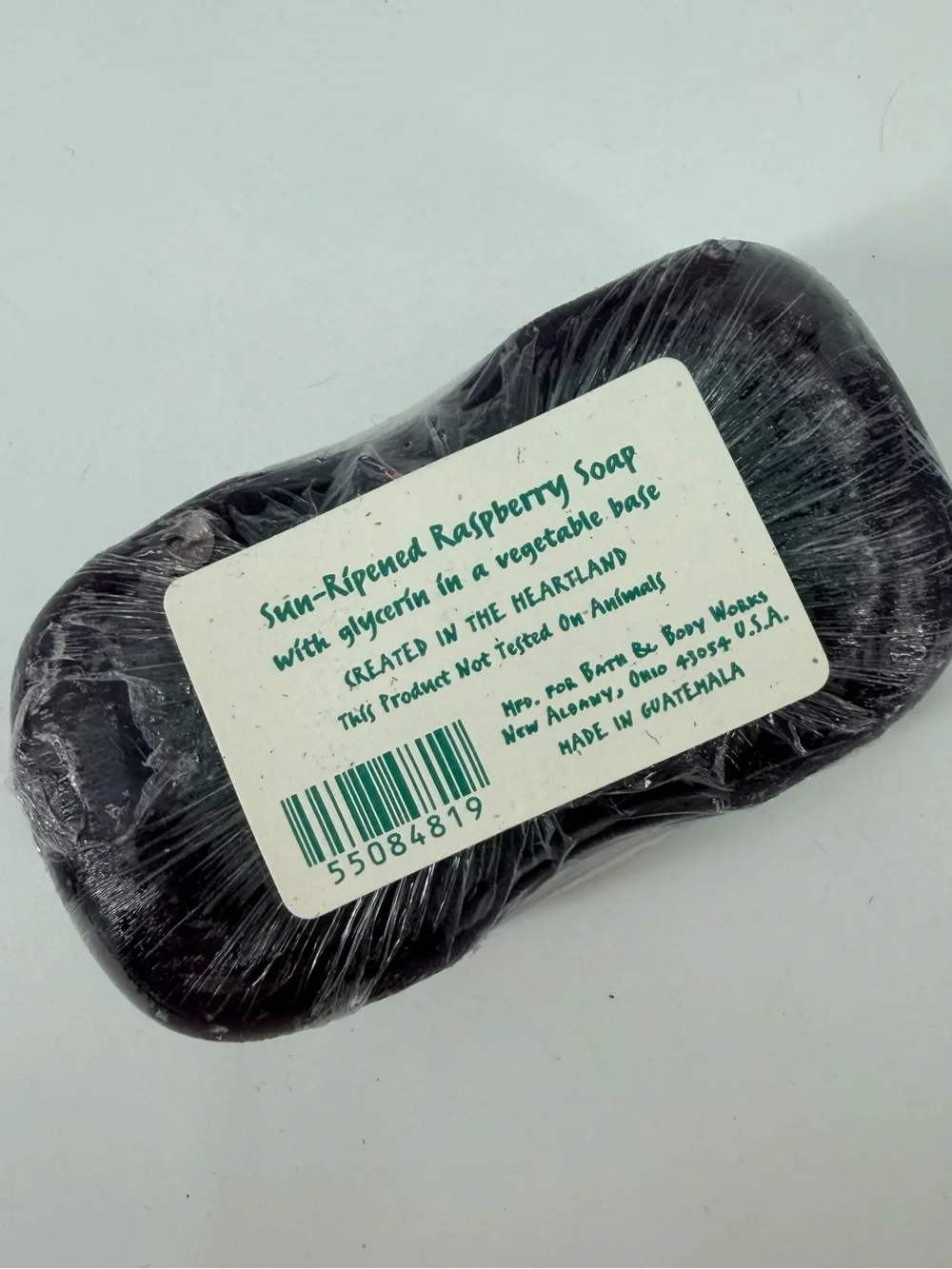 DEADSTOCK Vintage Bath & Body Works Sun-Ripened Raspberry Glycerin Soap 4.5oz